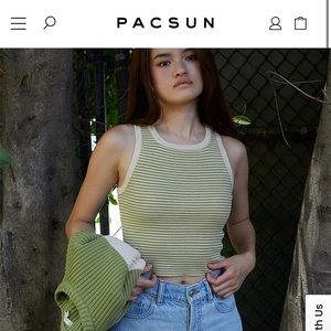 Kendall and kylie stripped crop top ( fits size small )